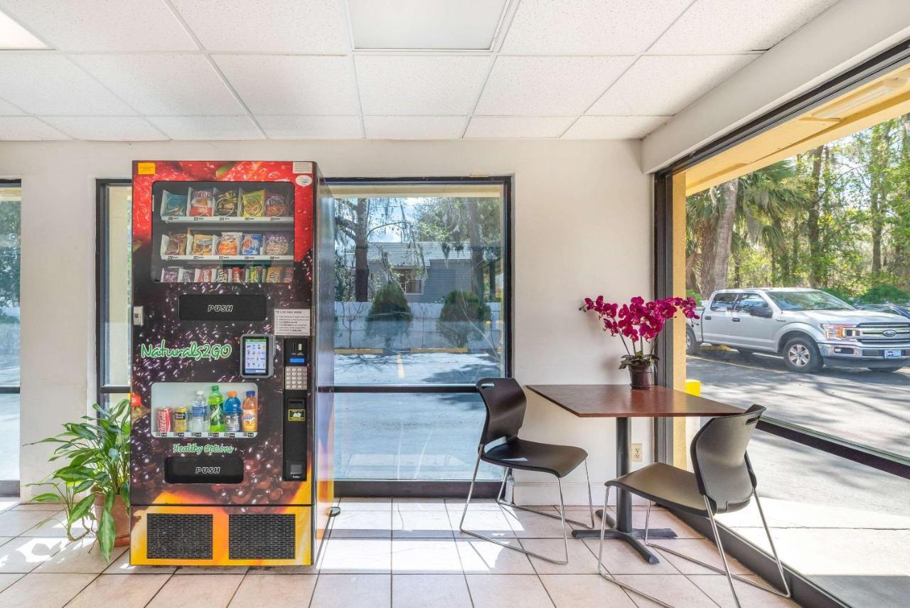 Econo Lodge University Гейнсвилл Экстерьер фото