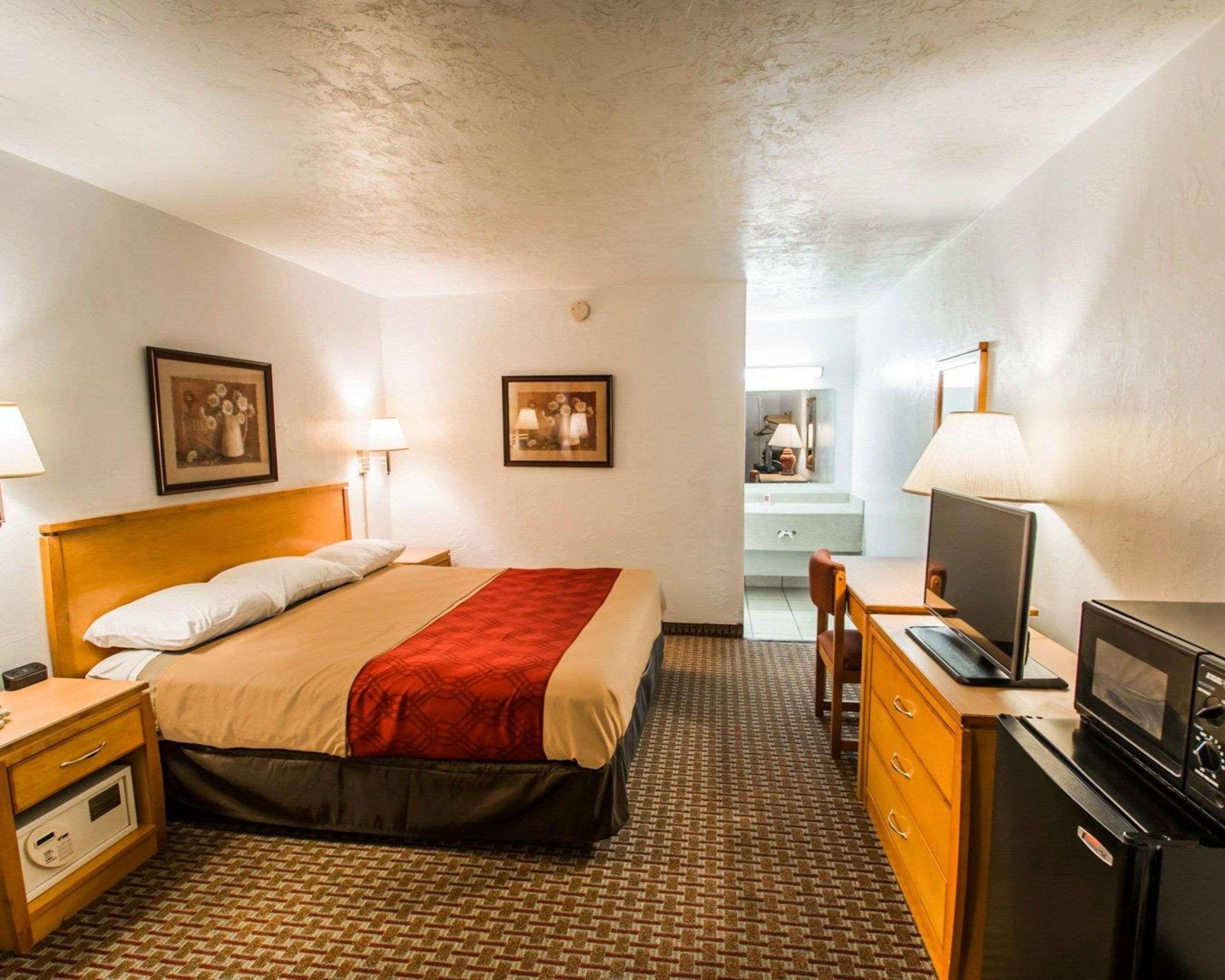 Econo Lodge University Гейнсвилл Экстерьер фото