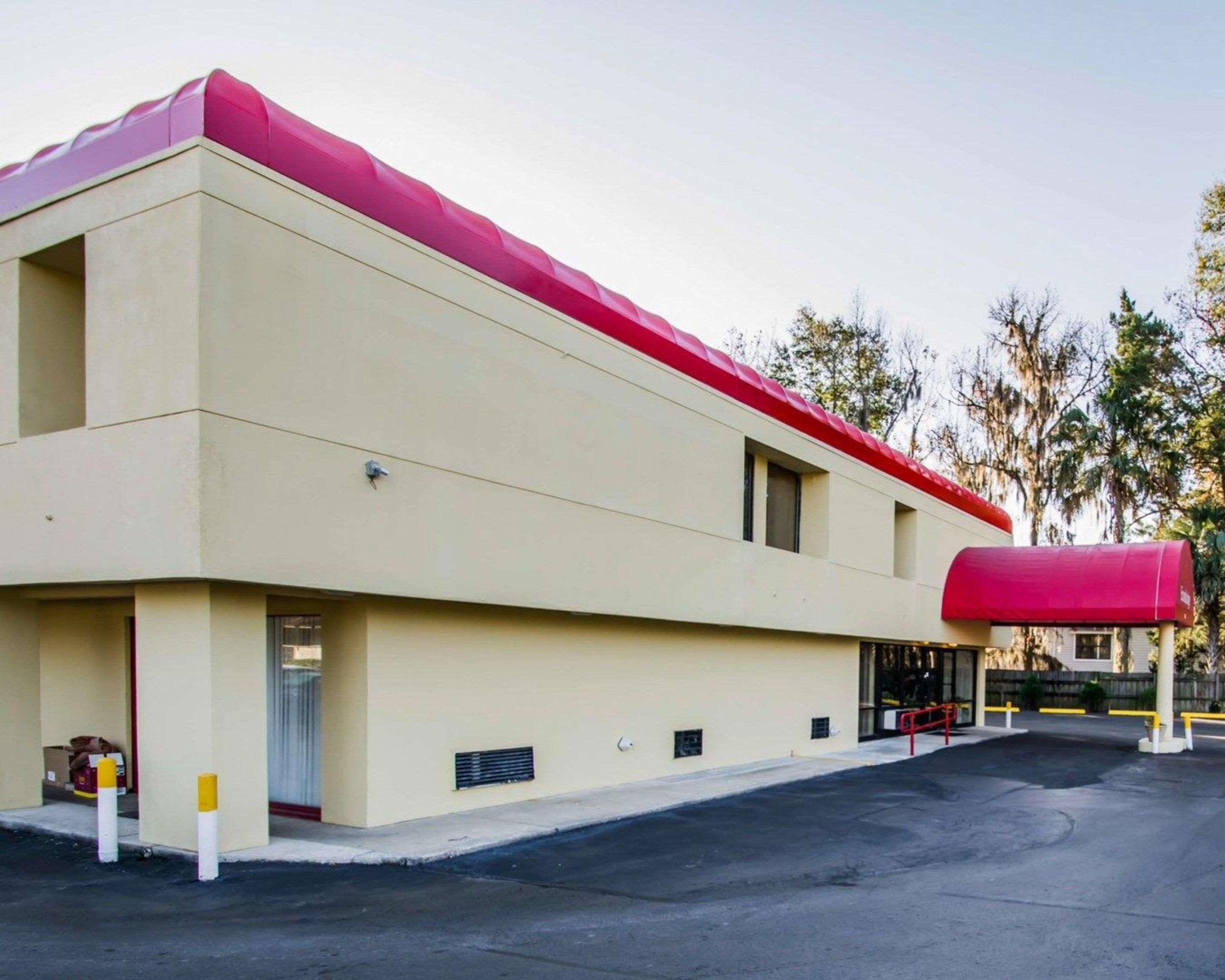 Econo Lodge University Гейнсвилл Экстерьер фото