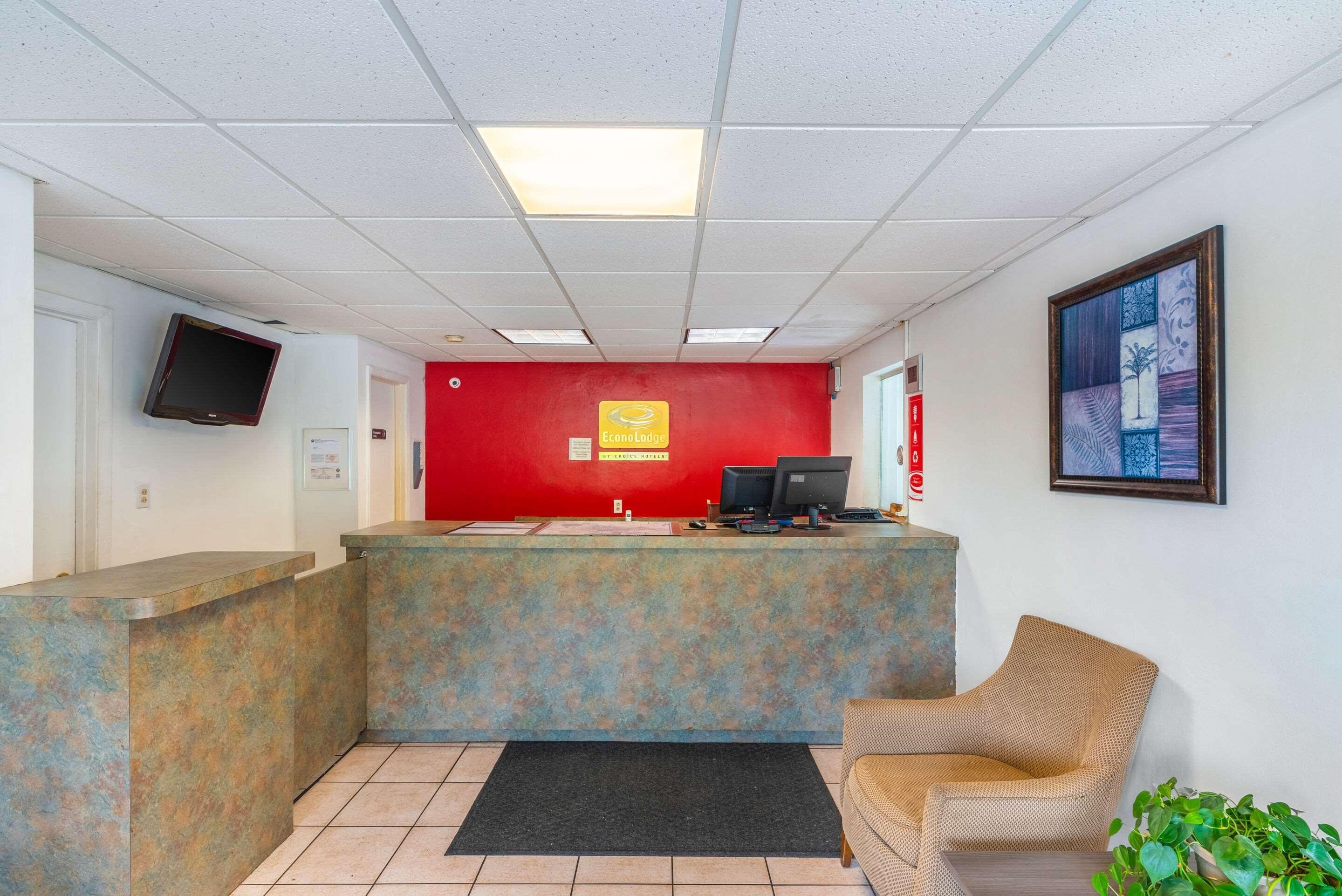 Econo Lodge University Гейнсвилл Экстерьер фото