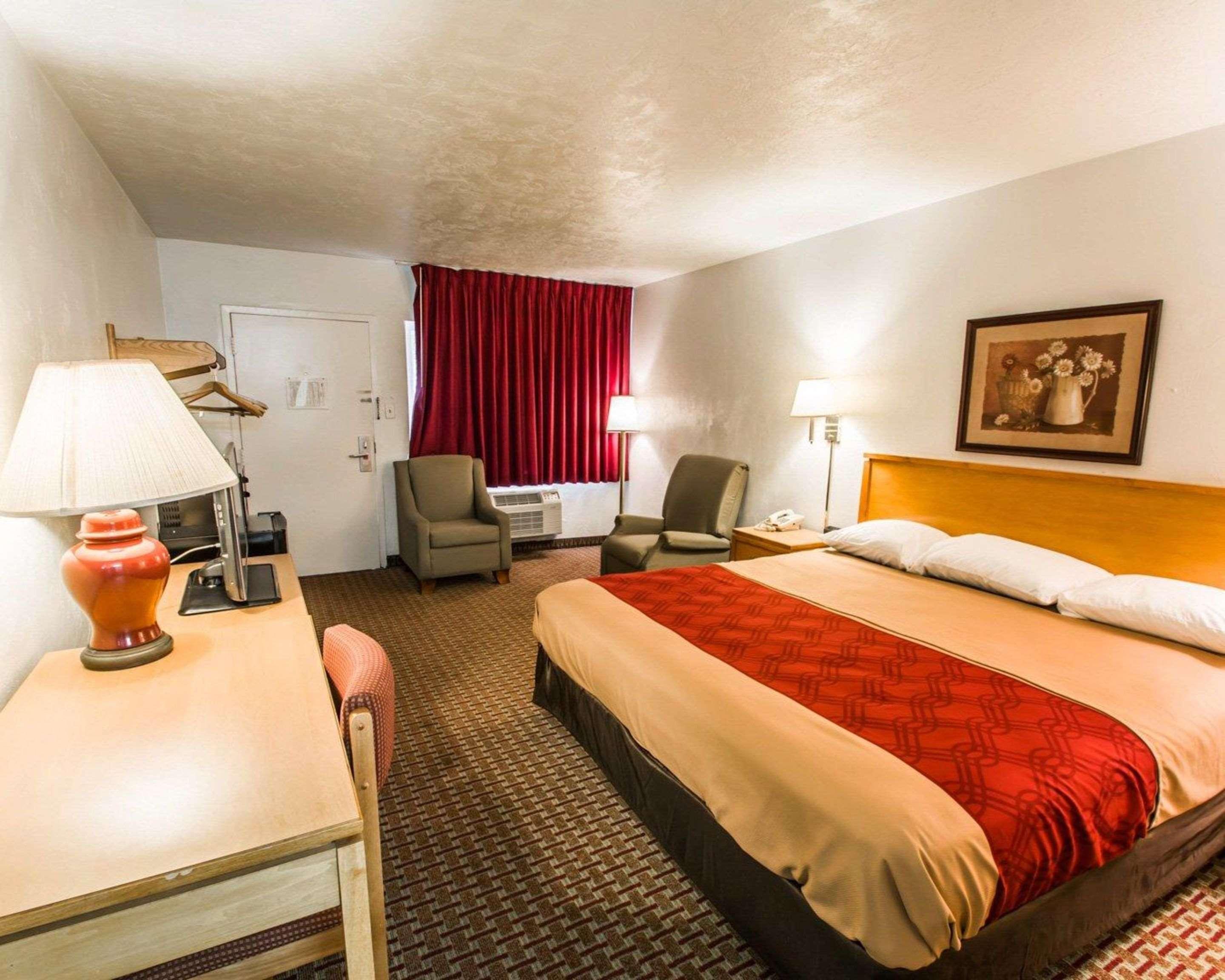 Econo Lodge University Гейнсвилл Экстерьер фото