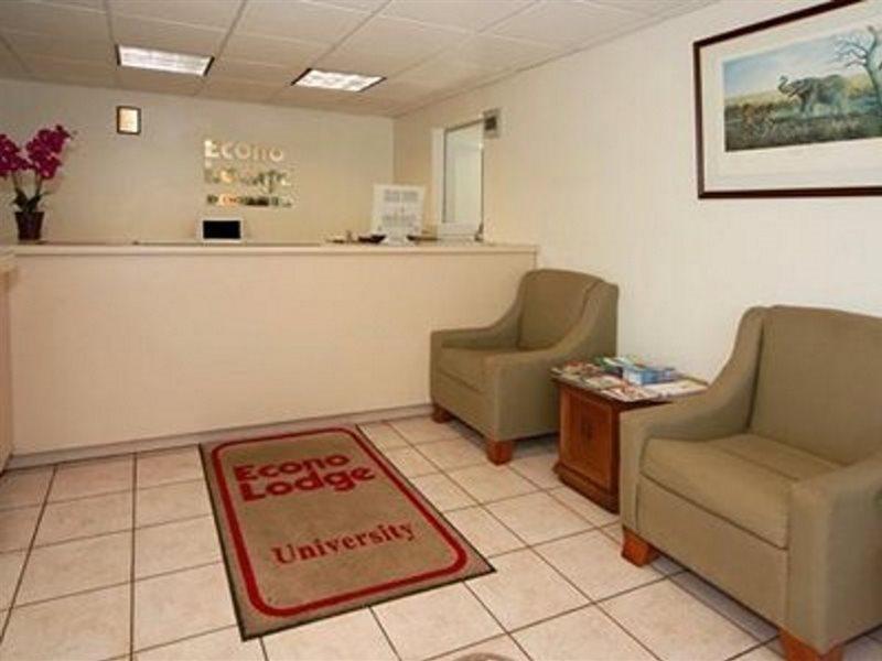 Econo Lodge University Гейнсвилл Экстерьер фото